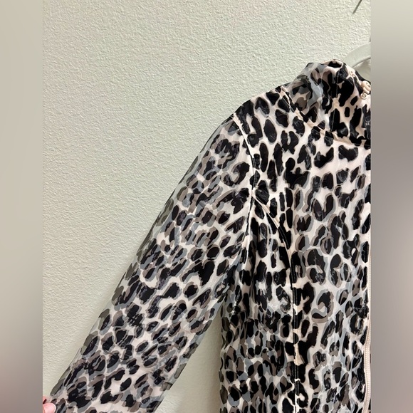 Lorna Jane Pink Leopard Active Jacket, size M - Picture 2 of 6